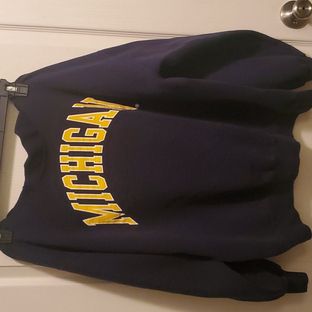 Michigan Blue gold sweatshirt drop neck xl